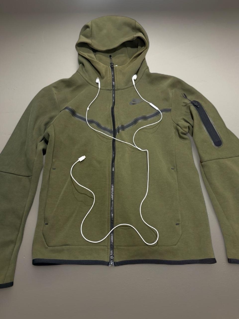 Men’s small olive green Nike tech fleece
